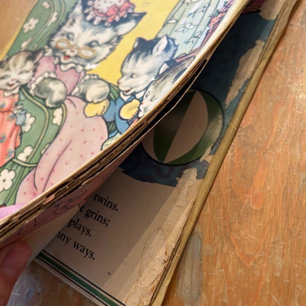 Vintage 1940s 'Three Little Kittens' Children's Book. Beautiful artwork! - Picture 4 of 7